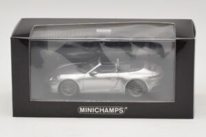 Porsche 911 992 Carrera 4S Cabriolet Sølv Minichamps 1:43 410069330 Metal — billede 5 af 5