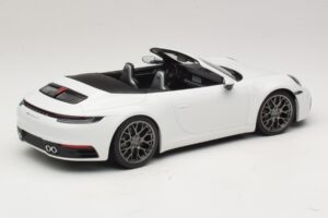 Porsche 911 992 Carrera 4S Cabriolet Hvid Minichamps 1:18 155067330 Metal — billede 2 af 6