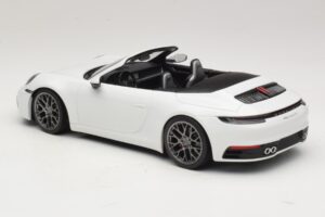 Porsche 911 992 Carrera 4S Cabriolet Hvid Minichamps 1:18 155067330 Metal — billede 5 af 6