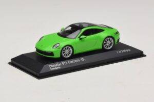 Porsche 911 992 Carrera 4S Grøn Minichamps 1:43 410069322 Metal — billede 2 af 5