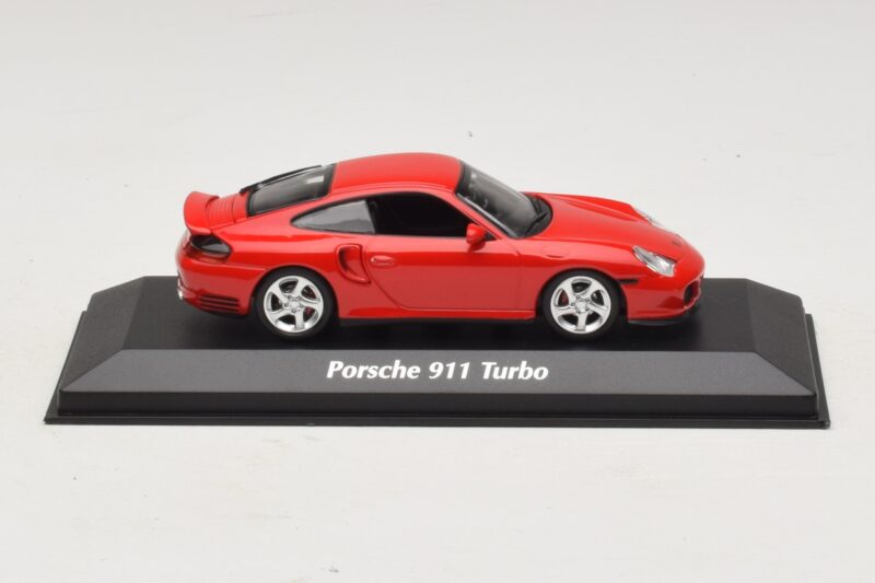 Porsche 911 996 Turbo Rød Maxichamps 1:43 Porsche 911 996 Turbo Rød Maxichamps 1:43 940069300 Metal