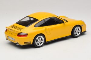 Porsche 911 996 Turbo Gul KK-Scale 1:18 KKDC181473 Metal — billede 2 af 6