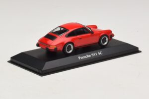 Porsche 911 SC Rød Maxichamps 1:43 940062021 Metal — billede 2 af 5