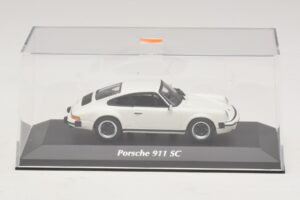 Porsche 911 SC Hvid Maxichamps 1:43 940062020 Metal — billede 4 af 5
