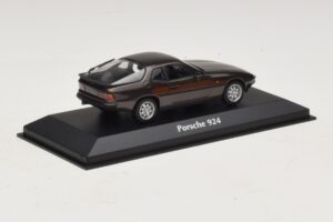 Porsche 924 Brun Metallic Maxichamps 1:43 940062121 Metal — billede 2 af 5
