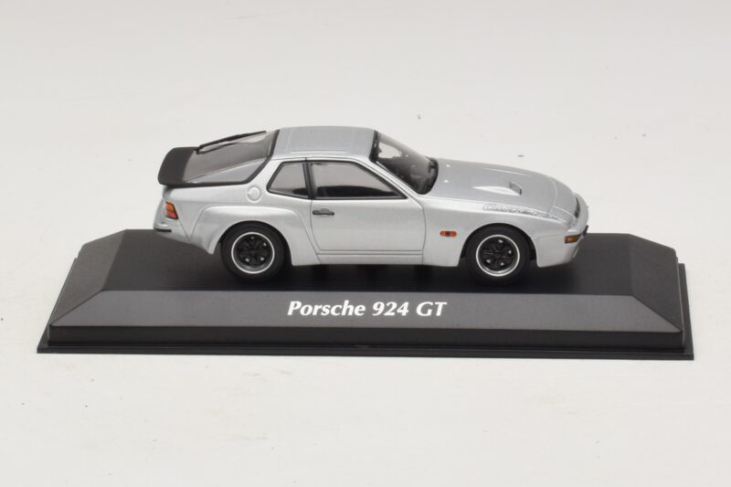 Porsche 924 GT Sølv Maxichamps 1:43 940066122 Metal