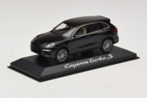 Porsche Cayenne 958 Turbo S Sort Minichamps 1:43 WAP0200220E Metal — billede 2 af 5