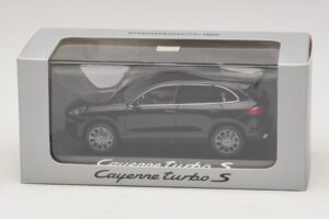 Porsche Cayenne 958 Turbo S Sort Minichamps 1:43 WAP0200220E Metal — billede 5 af 5