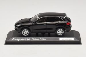 Porsche Cayenne 9PA Platin Edition Sort Minichamps 1:43 WAP0200160E Metal