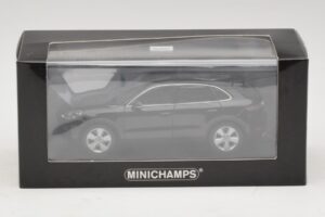 Porsche Cayenne Sort Metallic Minichamps 1:43 410066301 Metal — billede 5 af 5