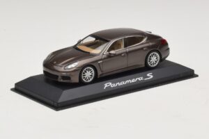Porsche Panamera 970 S Brun Metallic Minichamps 1:43 WAP0203400E Metal — billede 2 af 5