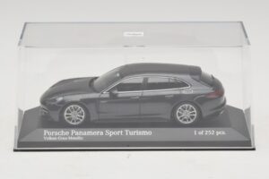 Porsche Panamera 971 4 E-Hybrid Sport Turismo Grå Minichamps 1:43 410066112 Metal — billede 4 af 5