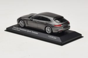 Porsche Panamera 971 Sport Turismo 4S Grå Minichamps 1:43 410066111 Metal — billede 3 af 5