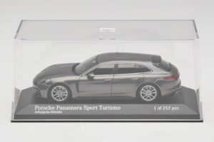 Porsche Panamera 971 Sport Turismo 4S Grå Minichamps 1:43 410066111 Metal — billede 4 af 5