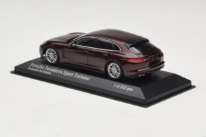 Porsche Panamera 971 Sport Turismo 4S Rød Minichamps 1:43 410066110 Metal — billede 3 af 5