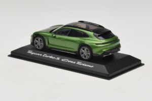 Porsche Taycan Turbo S Cross Turismo Grøn Minichamps 1:43 WAP0207830M003 Metal — billede 3 af 5