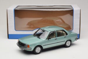 Renault 18 Lysegrøn MCG 1:18 MCG18596 Metal — billede 6 af 6