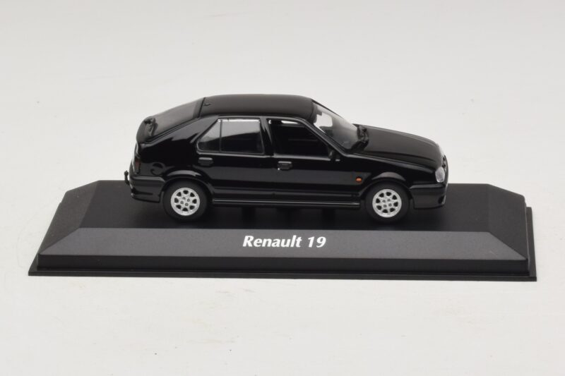 Renault 19 Sort Maxichamps 1:43 940113701 Metal