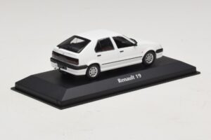 Renault 19 Hvid Maxichamps 1:43 940113700 Metal — billede 2 af 5