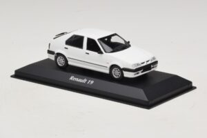 Renault 19 Hvid Maxichamps 1:43 940113700 Metal — billede 3 af 5