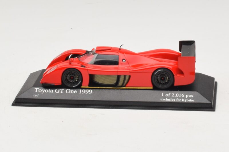 Toyota GT-One TS020 Street Rød Minichamps 1:43 433991603 Metal