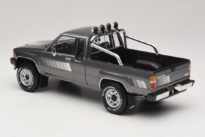 Toyota Hilux N50 Xtra Cab 4x4 Grå Metallic KK-Scale 1:18 KKDC181563 Metal — billede 5 af 6