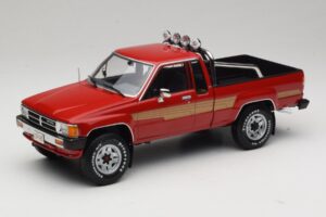 Toyota Hilux N50 Xtra Cab 4x4 Rød KK-Scale 1:18 KKDC181562 Metal
