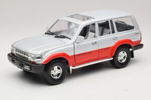 Toyota Land Cruiser J80 Sølv Rød Road Legends 1:18 92098 Metal