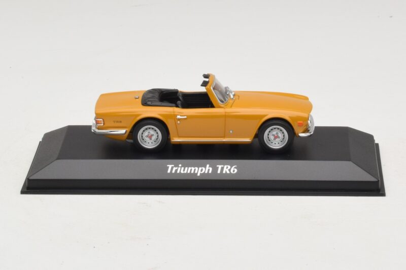 Triumph TR6 Orange Maxichamps 1:43 940132571 Metal