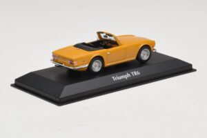 Triumph TR6 Orange Maxichamps 1:43 940132571 Metal — billede 2 af 5