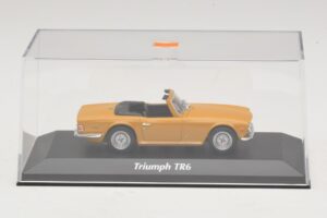 Triumph TR6 Orange Maxichamps 1:43 940132571 Metal — billede 4 af 5