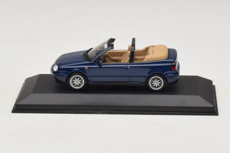 Volkswagen Golf Mk4 Cabriolet Blå Forhandlerudgave Minichamps 1:43 GOLF005 Metal