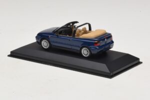 Volkswagen Golf Mk4 Cabriolet Blå Forhandlerudgave Minichamps 1:43 GOLF005 Metal — billede 3 af 5