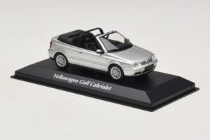 Volkswagen Golf Mk4 Cabriolet Sølv Maxichamps 1:43 940058331 Metal — billede 3 af 5