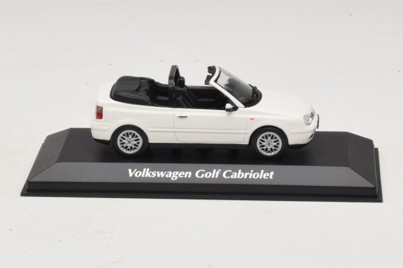 Volkswagen Golf Mk4 Cabriolet Hvid Maxichamps 1:43 940058330 Metal