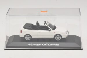 Volkswagen Golf Mk4 Cabriolet Hvid Maxichamps 1:43 940058330 Metal — billede 4 af 5