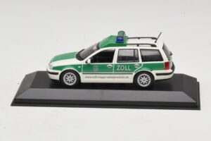 Volkswagen Golf Mk4 Variant Polizei Minichamps 1:43 Volkswagen Golf Mk4 Variant Polizei Minichamps 1:43 430056090 Metal