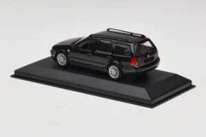 Volkswagen Golf Mk4 Variant Sport Highline BBS Edition Sort Erstatningsæske Minichamps 1:43 GOLF008-R1 Metal — billede 3 af 5