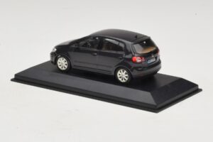 Volkswagen Golf Plus Mk5 Sort Minichamps 1:43 GOLF007 Metal — billede 3 af 5