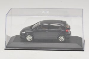 Volkswagen Golf Plus Mk5 Sort Minichamps 1:43 GOLF007 Metal — billede 4 af 5