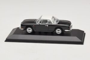 Volkswagen Karmann Ghia Sort med hvidt tag Minichamps 1:43 430050224 Metal