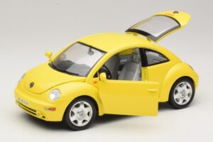 Volkswagen New Beetle A4 Gul Bburago 1:18 3302 Metal — billede 2 af 8