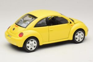 Volkswagen New Beetle A4 Gul Bburago 1:18 3302 Metal — billede 3 af 8