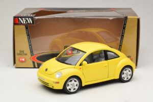 Volkswagen New Beetle A4 Gul Bburago 1:18 3302 Metal — billede 8 af 8
