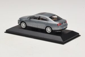 Volkswagen Passat B6 Grå Metallic Minichamps 1:43 PASSAT006 Metal — billede 3 af 5