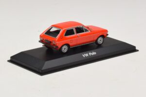 Volkswagen Polo Mk1 Rød Maxichamps 1:43 940050500 Metal — billede 2 af 5