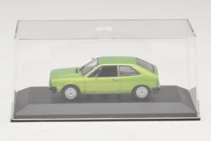 Volkswagen Scirocco Mk1 Grøn Metallic Erstatningskasse Maxichamps 1:43 940050420-R1 Metal — billede 4 af 5