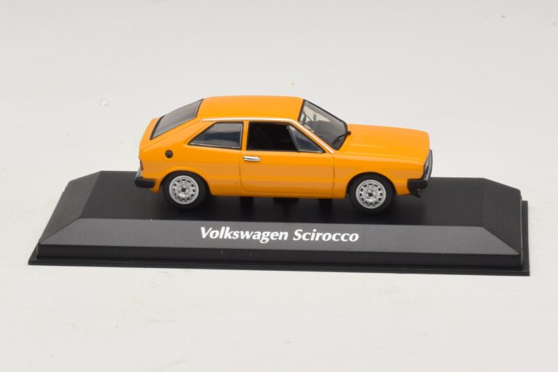 Volkswagen Scirocco Mk1 Gul Maxichamps 1:43 Volkswagen Scirocco Mk1 Gul Maxichamps 1:43 940050424 Metal