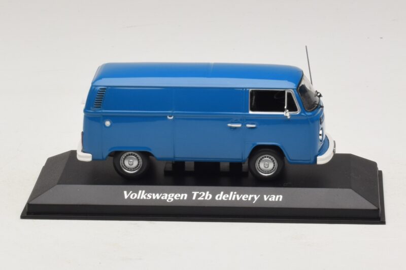Volkswagen T2b Varevogn Blå Maxichamps 1:43 940053061 Metal