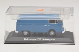 Volkswagen T2b Varevogn Blå Maxichamps 1:43 940053061 Metal — billede 4 af 5